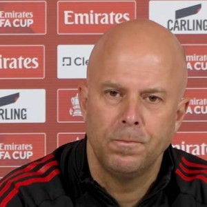 足球视频在线观看-斯洛特：我们会阻止对手获得机会；欧冠资格重要足总杯也重要